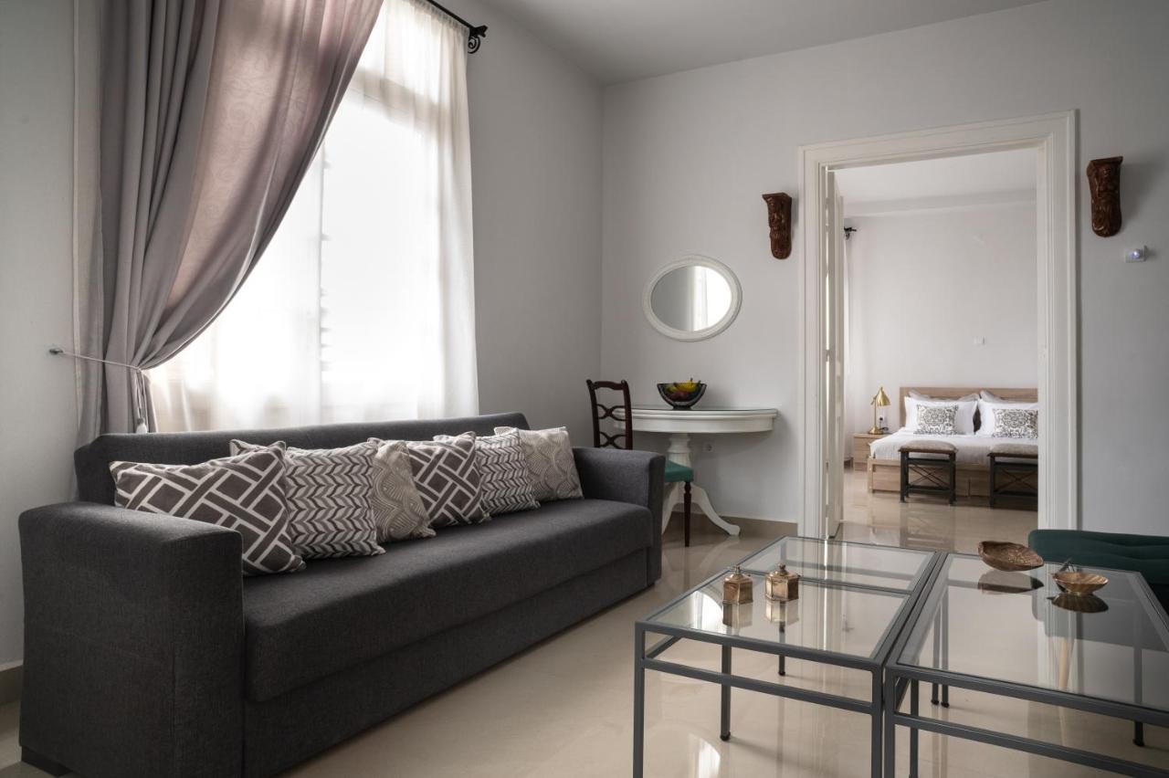 Polytimon, An Athenian Neoclassical Apartment Atenas Exterior foto