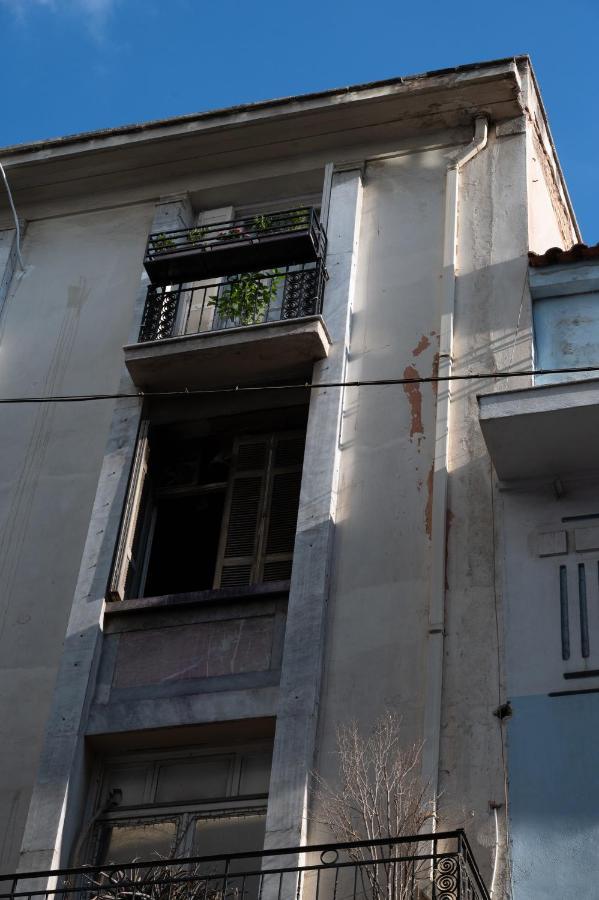 Polytimon, An Athenian Neoclassical Apartment Atenas Exterior foto