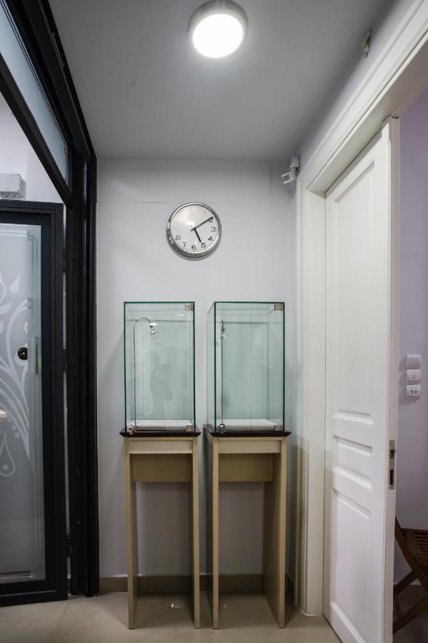 Polytimon, An Athenian Neoclassical Apartment Atenas Exterior foto