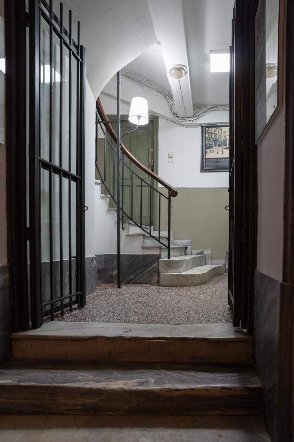 Polytimon, An Athenian Neoclassical Apartment Atenas Exterior foto