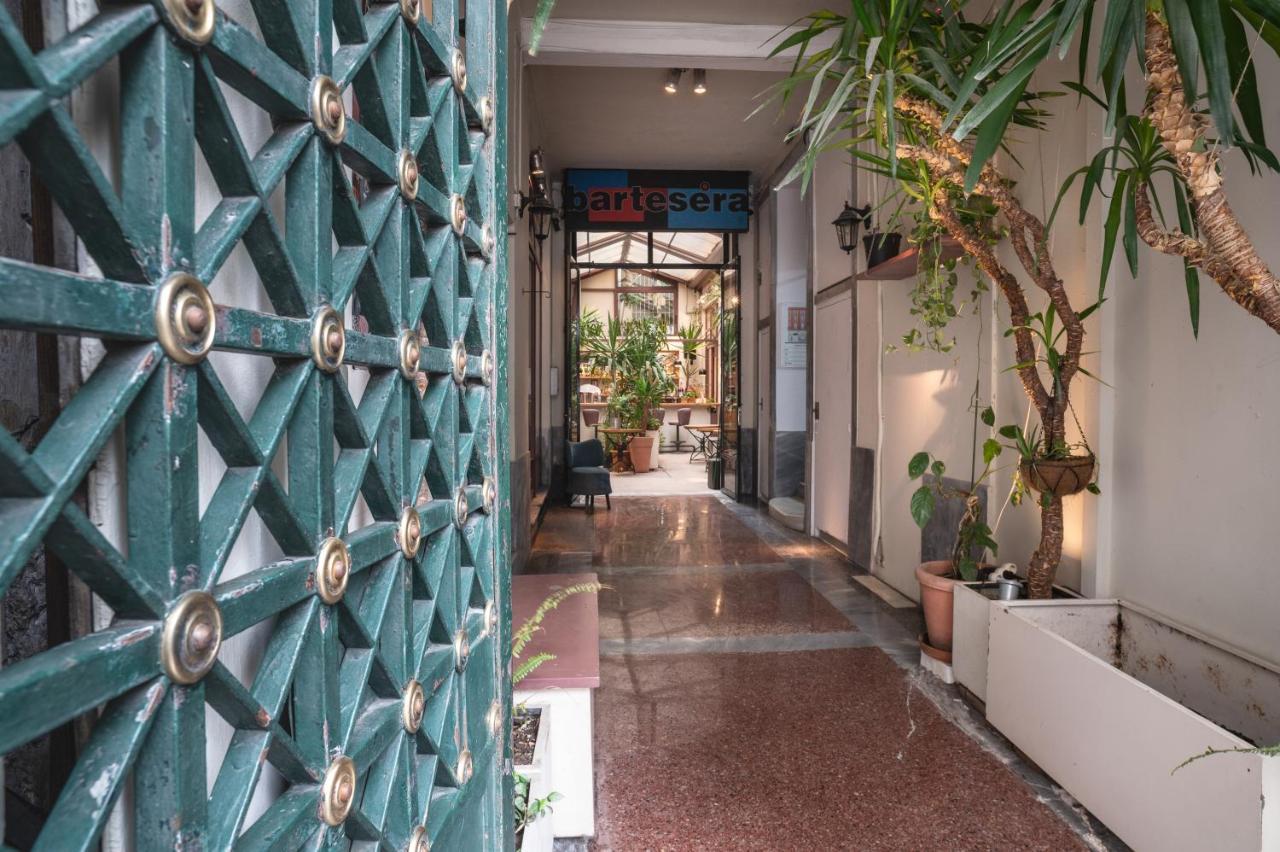 Polytimon, An Athenian Neoclassical Apartment Atenas Exterior foto